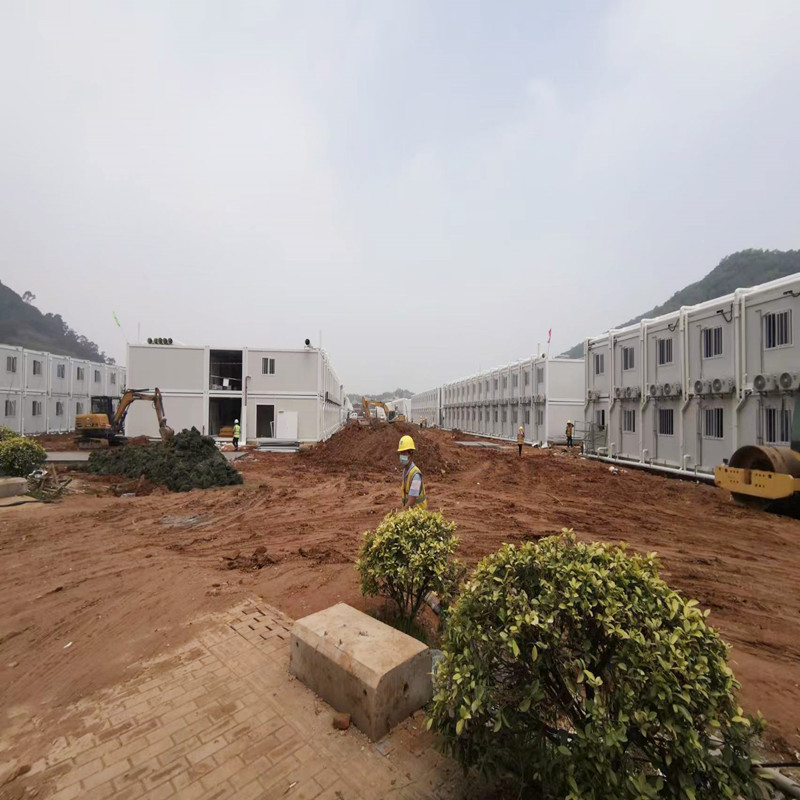 Une visite du chantier de construction - Hôpital de cabine mobile